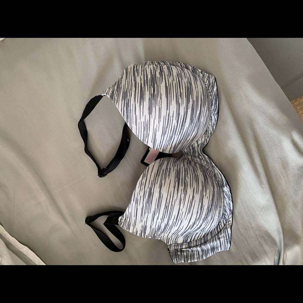 VS Pink Bra
